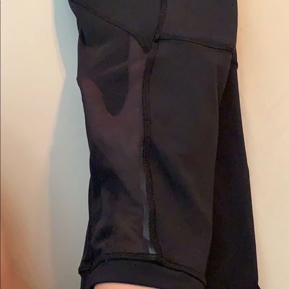 Lululemon Crops - Picture 2 of 5